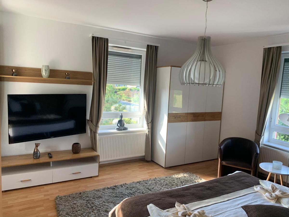Chance Apartman Buekfuerdo Exterior photo